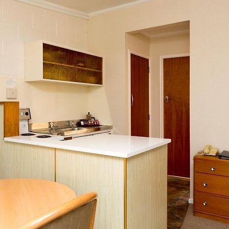 Broadway Lodge Motel Stratford Room photo