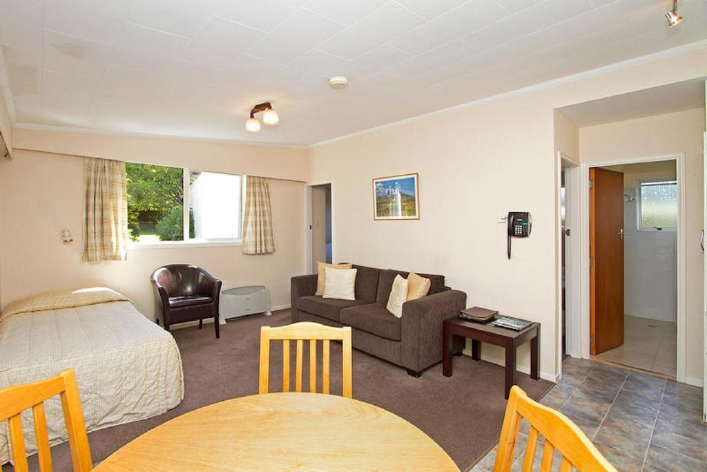 Broadway Lodge Motel Stratford Room photo