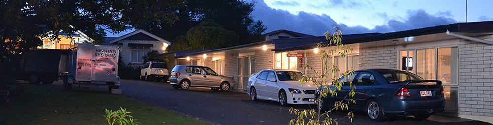 Broadway Lodge Motel Stratford Exterior photo