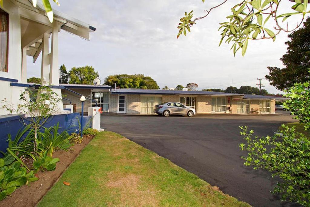 Broadway Lodge Motel Stratford Exterior photo